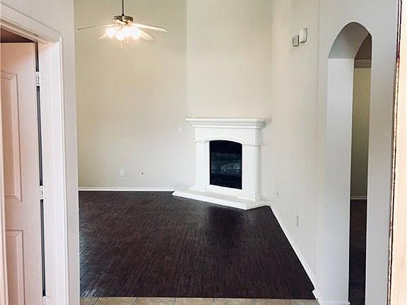 5th image of 7806 Corona Ct