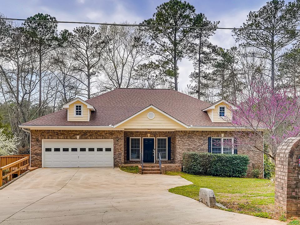 1st image of 4056 Golfview Dr
