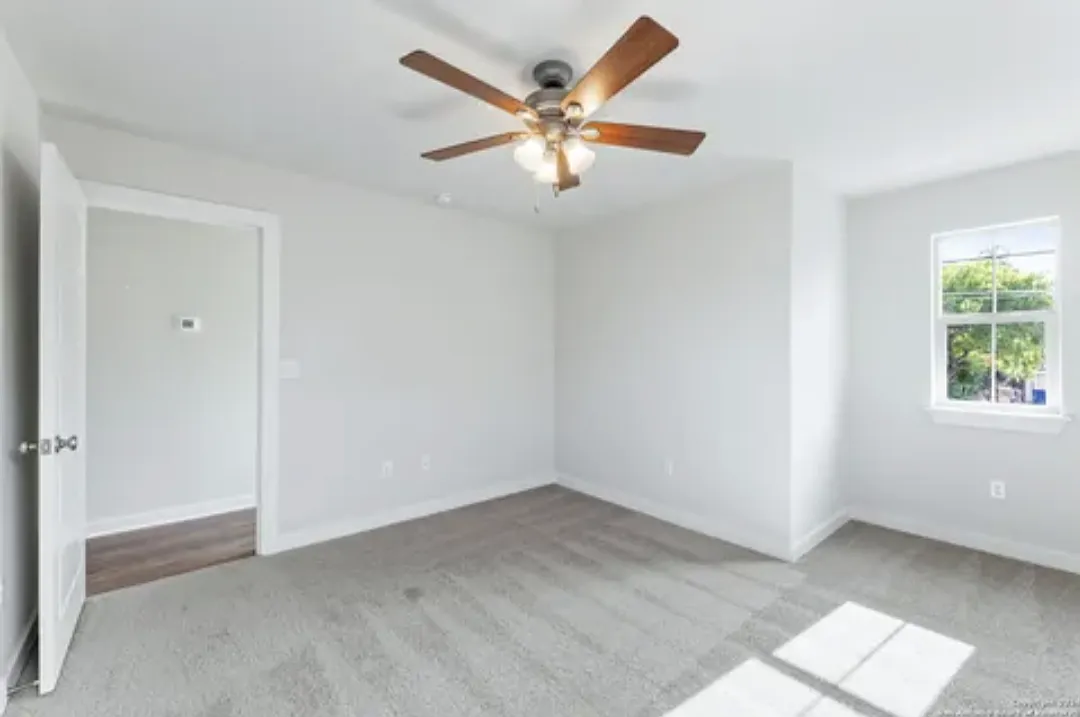 810 South Walters Street, Unit 102 — Photo 3