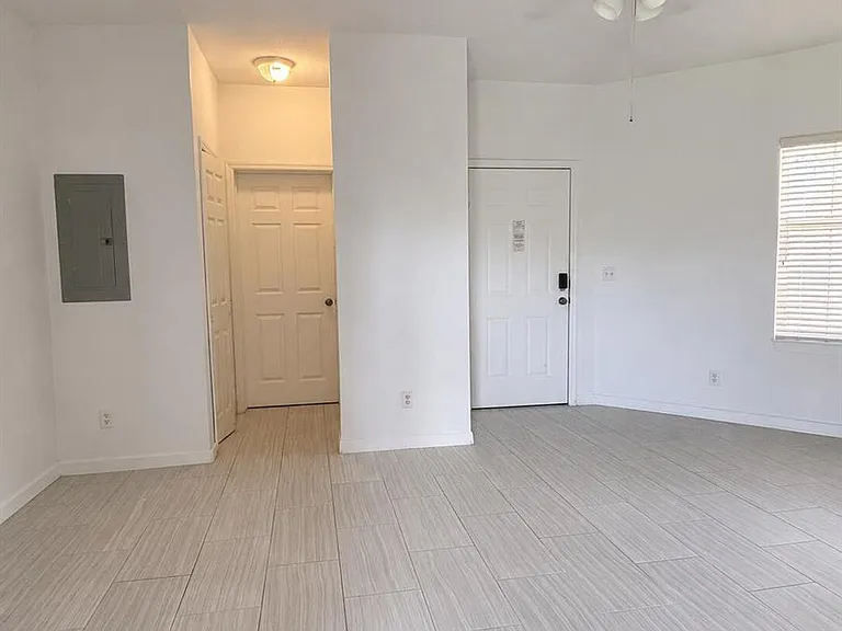 9989 Perfect Dr — Photo 3