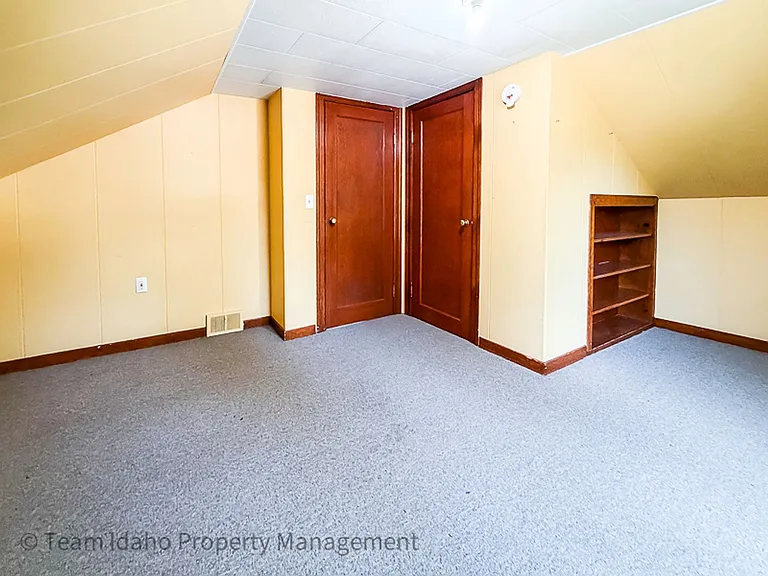 1203 Logan St — Photo 31