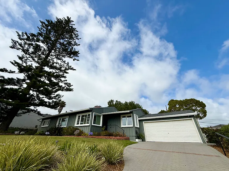 3562 Addison St — Photo 1