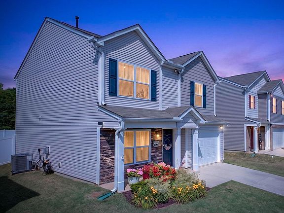 2nd image of 139 Boxbury Way