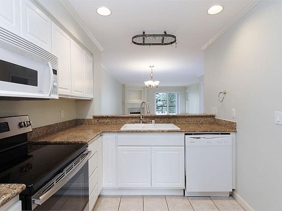 3rd image of 410 2nd Ave S APT 113