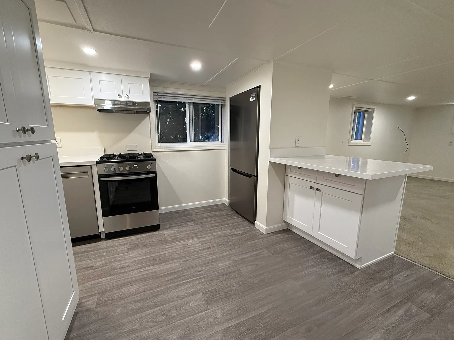 1 bed, 800 sqft, $1,700 — Photo 3