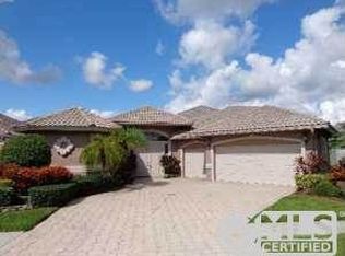 8863 Lakes Blvd, West Palm Beach, FL 33412