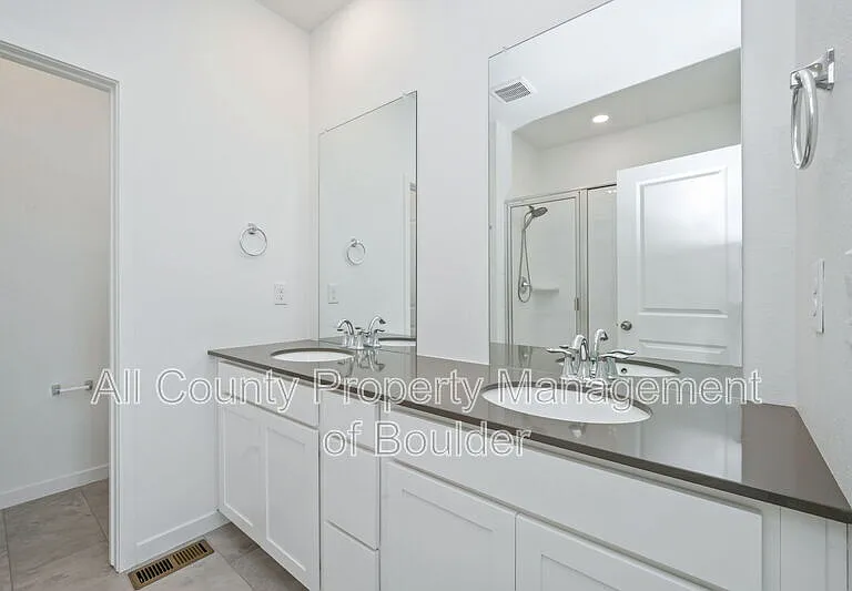 1432 Sanitas Ln — Photo 12