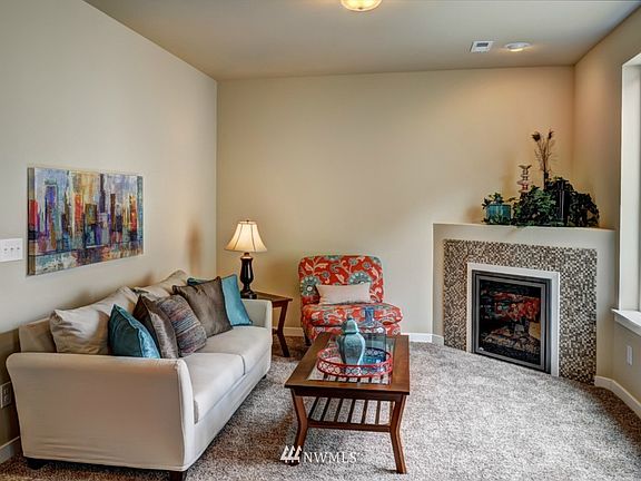 4th image of 1410 NE Watland Street #12