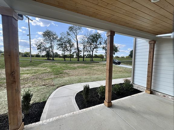 3rd image of 568 Hiwassee Rd Lot 1