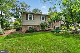 2nd image of 9601 Greenview Ln