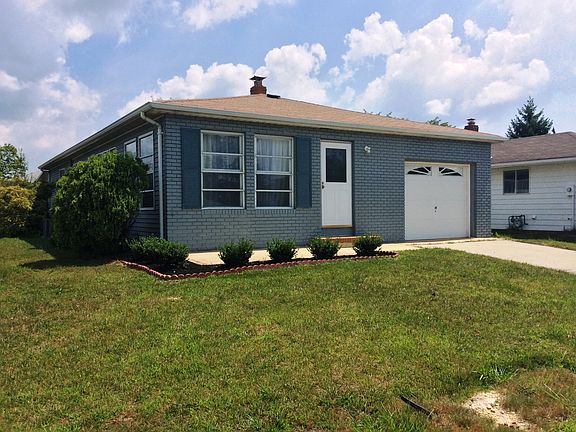 2nd image of 282 Barbados Dr N