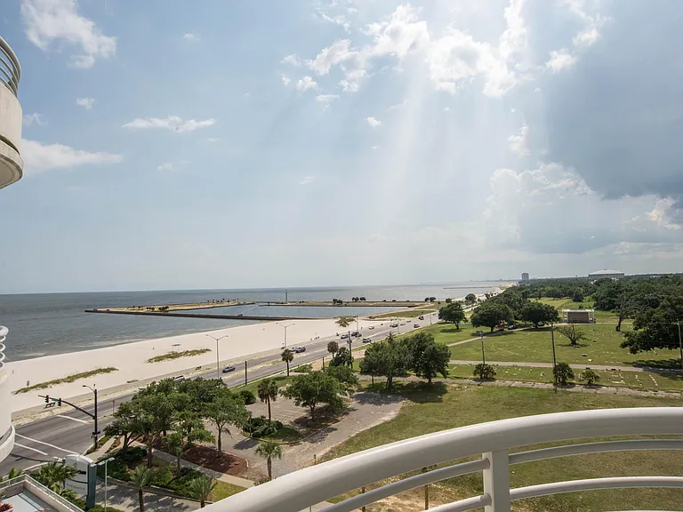 2060 Beach Blvd #601 — Photo 26