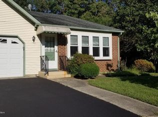 5 Bayberry Ln #B, Whiting, NJ 08759