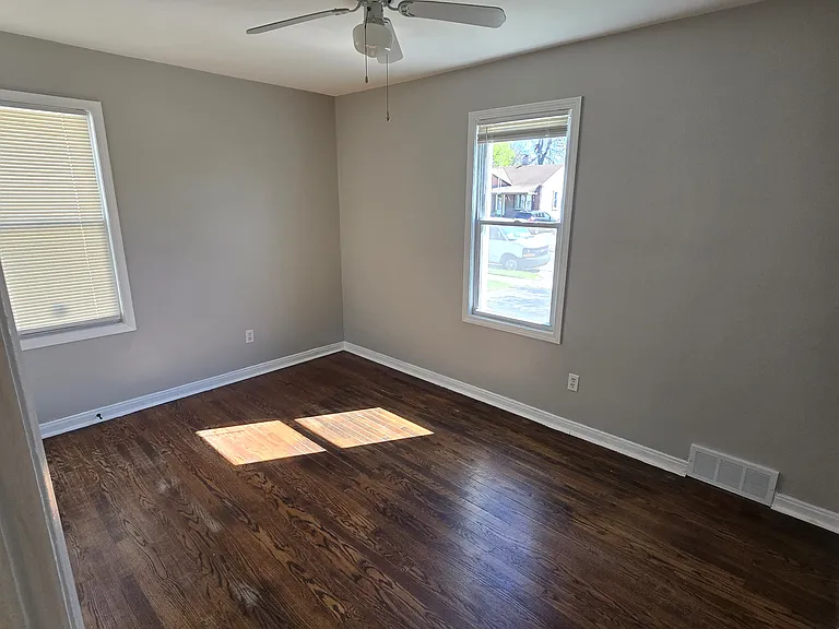 23809 Battelle Ave — Photo 14