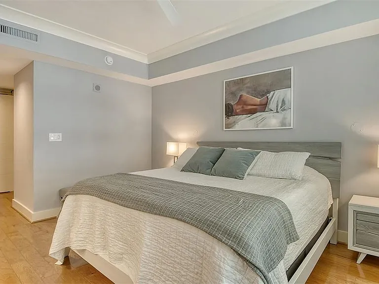 1350 Main St #903 — Photo 23