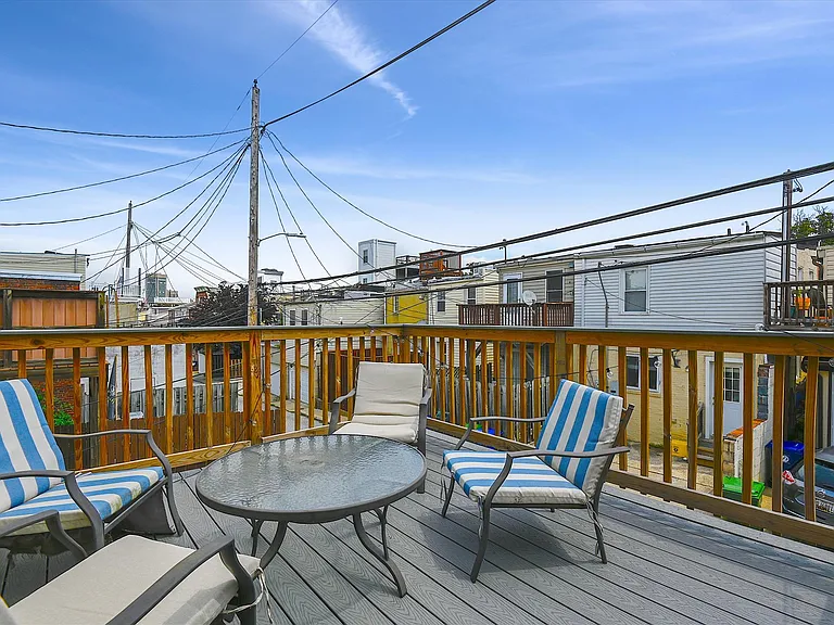1253 William St — Photo 32