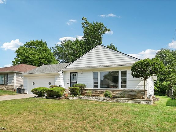 3rd image of 4499 E Frontenac Dr