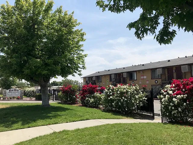 Sterling Ave