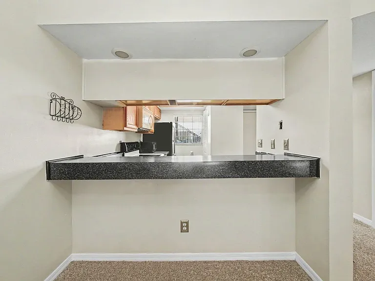 3150 Sir Hamilton Cir #2 — Photo 7