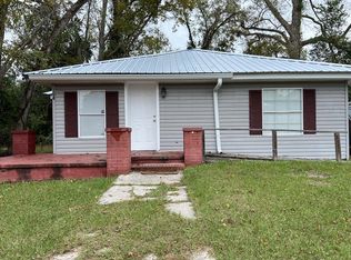 904 Thomas St, Waycross, GA 31501