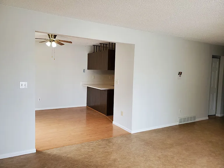 11891 Monroe Way — Photo 6