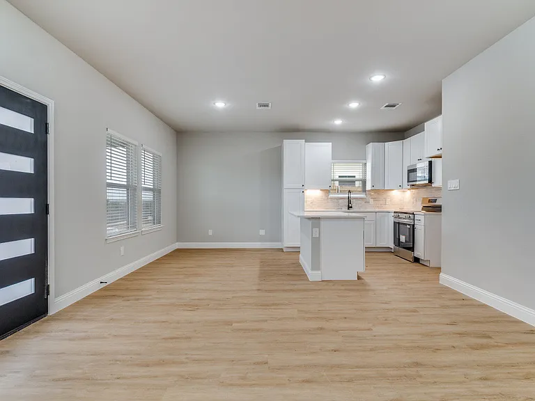 2707 Brazos River Dr — Photo 5