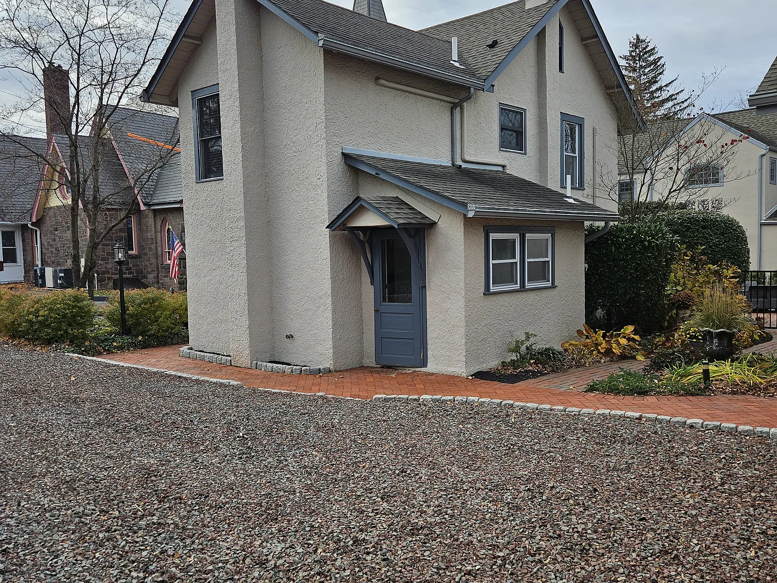 3 bed, 1.5 bath, 1342 sqft, $2,500 — Photo 3