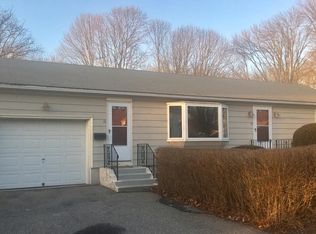 19 Garfield St, Newport, RI 02840