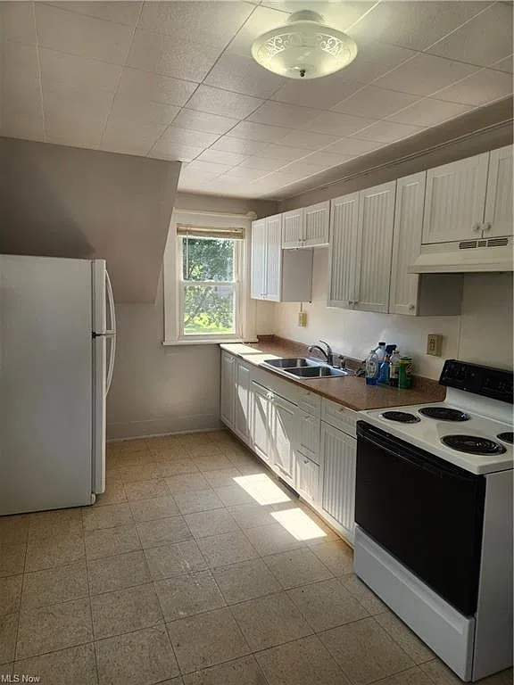 356 North St NW — Photo 2