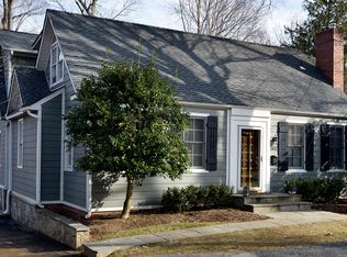 5619 Greentree Rd, Bethesda, MD 20817