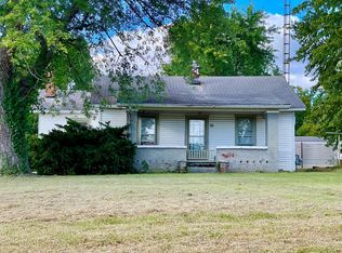 50 W Madison St, Hanson, KY 42413