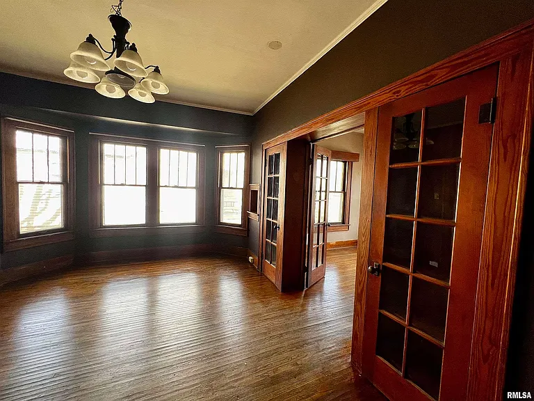 534 N Johnson St — Photo 7