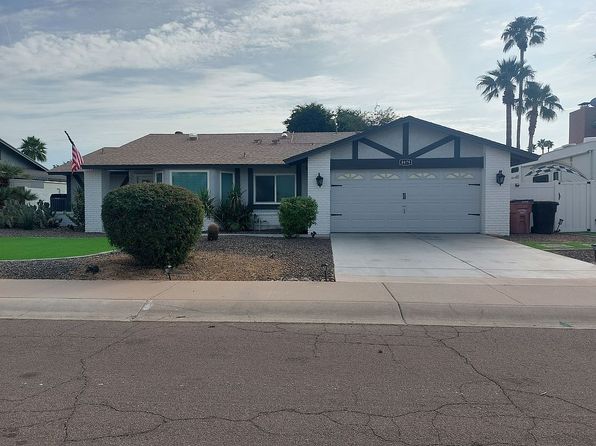 8879 E Friess Dr