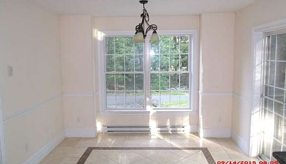 3rd image of 221 Maple Dr
