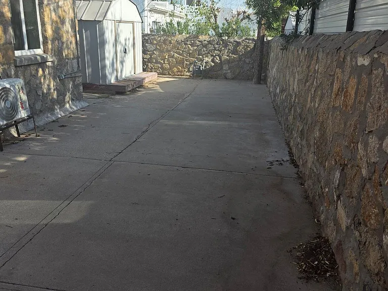 4642 Walter Ln #B — Photo 12
