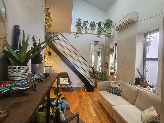 3rd image of 105 Vanderveer St #301A