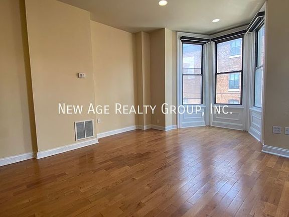 3rd image of 1937 Spring Garden St #B