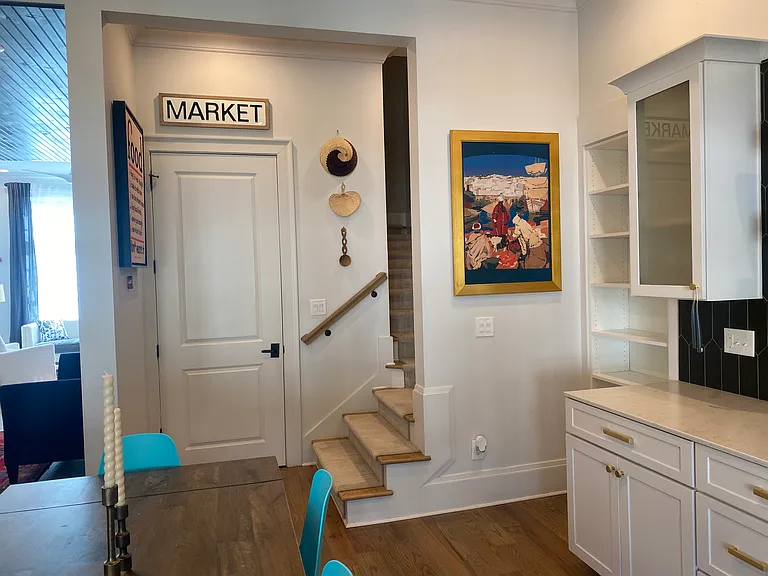 Main floor, kitchen w/walk-in pantry.