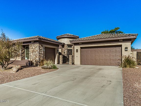 4th image of 1836 E DESERT Lane