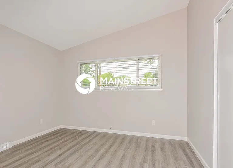 1545 Swan Dr — Photo 12