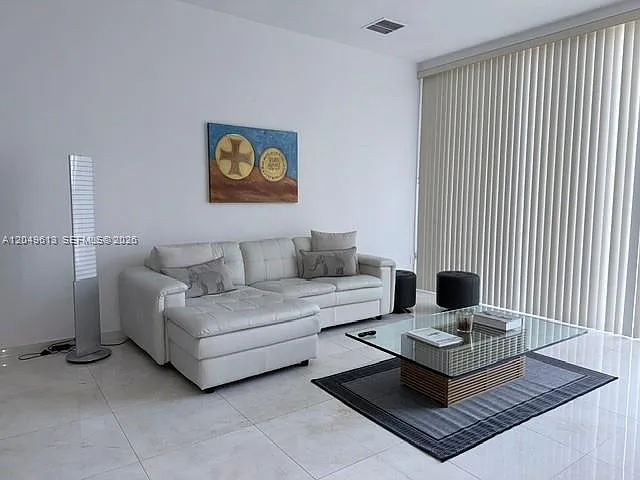 Casa Del Mar Condo — Photo 3