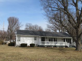 1127 Lakeview Rd, Mexico, MO 65265