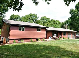 1119 Terrace Dr, Aurora, MO 65605
