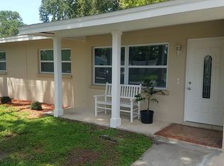 11574 Oval Dr E, Largo, FL 33774