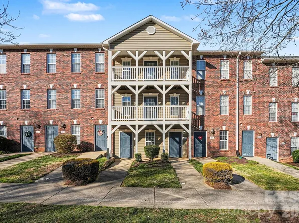 113 Steam Engine Dr, Mooresville, NC 28115