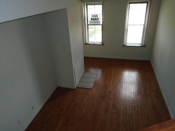 2nd image of 1700 S Tucker Blvd APT C