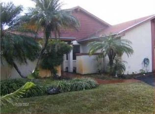 5213 SW 153rd Pl N, Miami, FL 33185