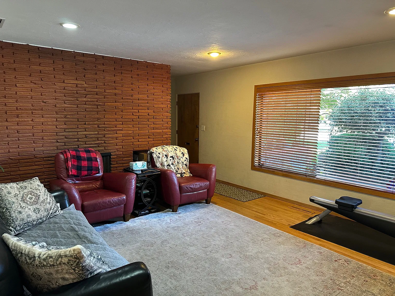 3 bed, 1336 sqft, $2,750 — Photo 3