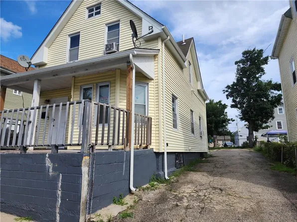 40 Calder St, Providence, RI 02907