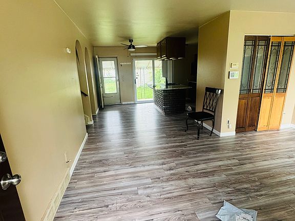 4th image of 34714 Forman Dr